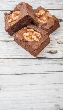 Ceviz çikolatalı kek