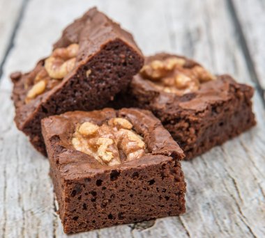 Ceviz çikolatalı kek