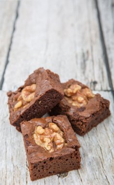 Ceviz çikolatalı kek