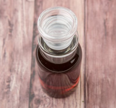 Akçaağaç sirke cam şişe