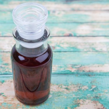 Akçaağaç sirke cam şişe