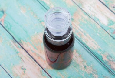 Akçaağaç sirke cam şişe