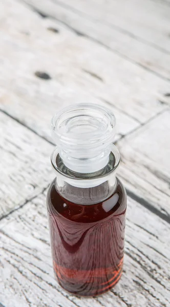 ガラス瓶のメープル酢 — ストック写真