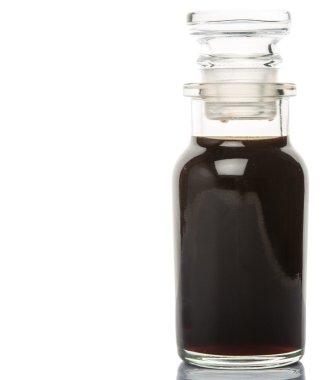 Cam şişe içinde balsamik sirke