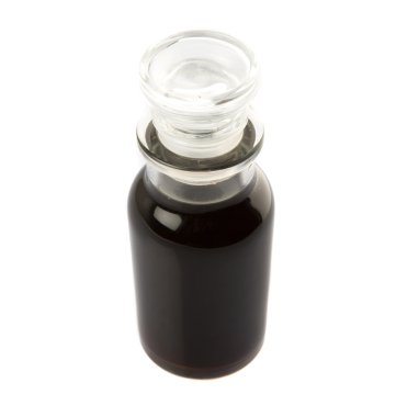 Cam şişe içinde balsamik sirke
