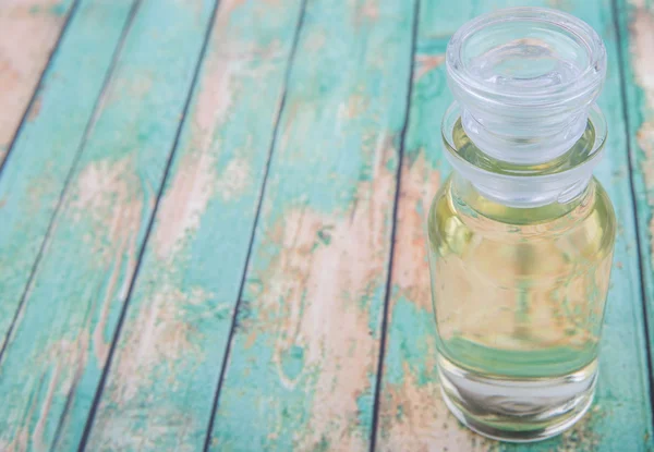 Vinagre de manzana en frasco de vidrio — Foto de Stock