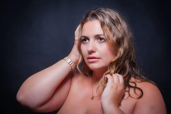 Portret Van Een Mooie Dikke Vrouw Met Grote Borsten Blond — Stockfoto