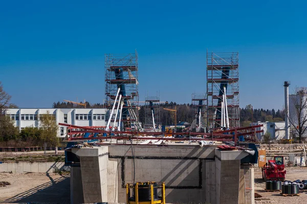 Rosenheim Německo Dubna 2021 Tady Staví Nový Most Aicherpark — Stock fotografie