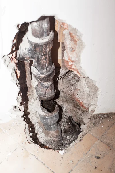 The Burst pipes — Stock Photo, Image