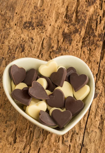Cioccolatini Forma Cuore Tavolo Legno — Foto Stock