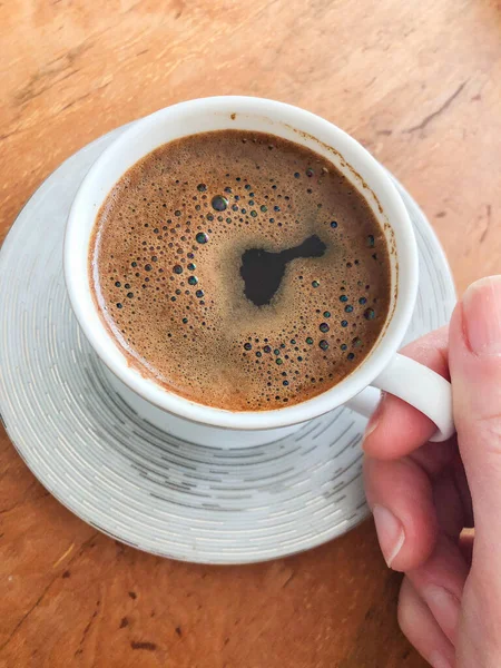 Female Hand Holding Cup Turkish Coffee — Zdjęcie stockowe