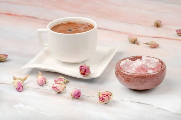 Turkish Delight Cup Coffee Table Decorated Rose Flowers — Stock Photo, Image