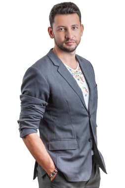 Sakallı portre genç adam