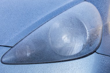 Far araba Frost ile kaplı
