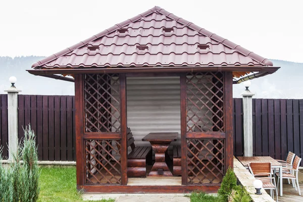 Wooden garden house for relaxing — Stock Photo, Image