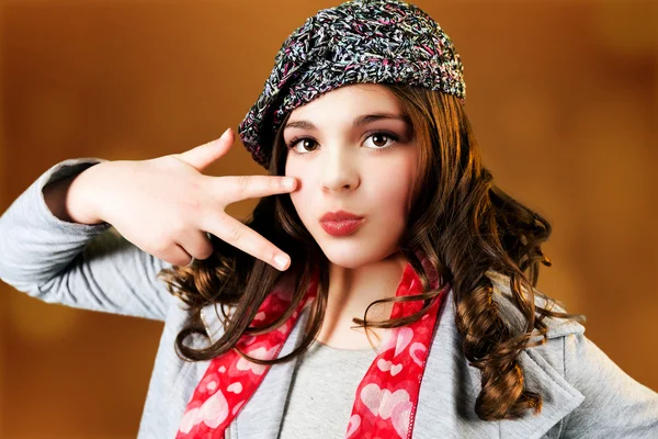 Leuke stijlvolle Kaukasische Tween — Stockfoto