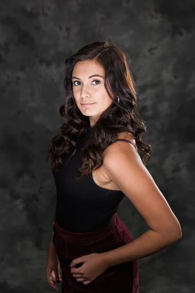 Mulher adolescente menina cabelo estilo moda retrato . — Fotografia de Stock