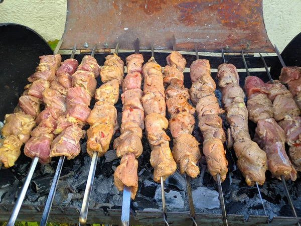 Faszén Főzés Kebab Barbecue Zaftos Ízletes Húsdarabok — Stock Fotó