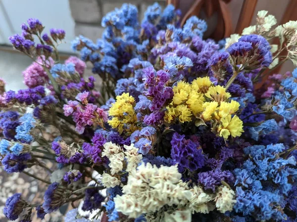花の花束だ 乾燥したカラフルな花 花束の状態だ ケルメクの花 — ストック写真