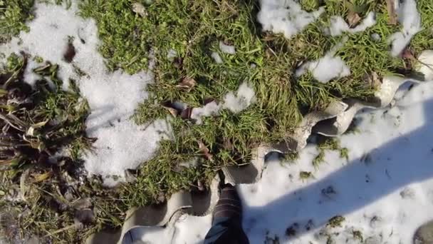 Neve Scioglie Primavera Sciogliere Neve Campo Arato Primavera Primo Piano — Video Stock