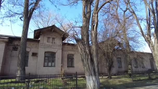 Velha Casa Bonita Edifício Com Arquitectura Interessante Casa Tijolos Vintage — Vídeo de Stock