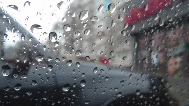 Gocce Pioggia Vetro Sfondo Sfocato Pioggia Gocce Vetro Auto Sotto — Video Stock