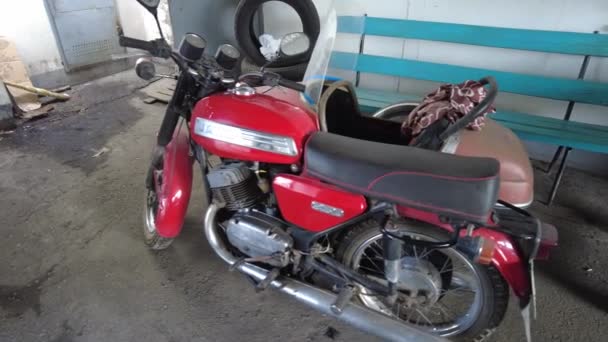 Old Motorcycle Sidecar Old Rarity Tricar Vintage Motorcycle Red — Stock video