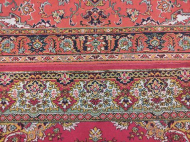 Eski bir halının süsü. Klasik İran halısı.