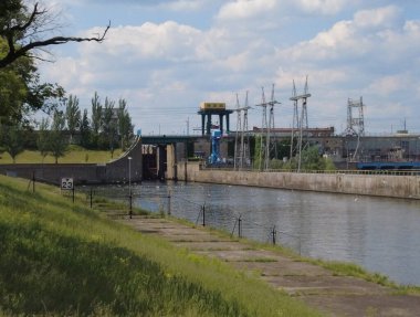 Hidroelektrik santrali. Geçit. Hidroelektrik. elektrik üretimi