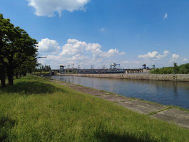 Hidroelektrik santrali. Geçit. Hidroelektrik. elektrik üretimi