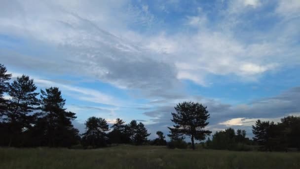 Sonnenuntergang Mit Schönem Himmel Abendlandschaft Mit Wolken Naturlandschaft Volumetrische Wolken — Stockvideo