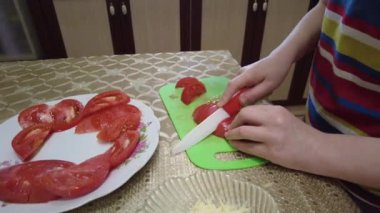 Tavada domuz yağı. Kızarmış domuz. Tavada yağlı