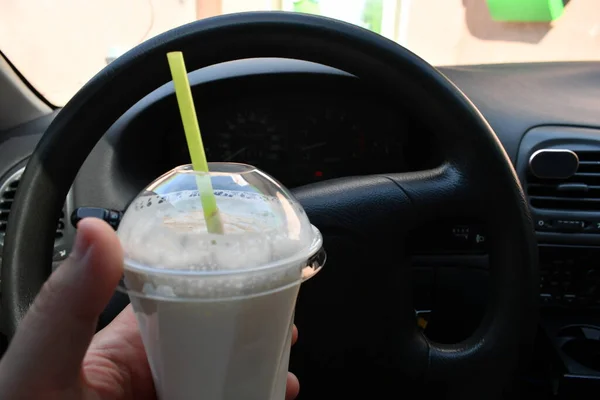 Milkshake Macchina Bicchiere Frullato Con Una Cannuccia — Foto Stock