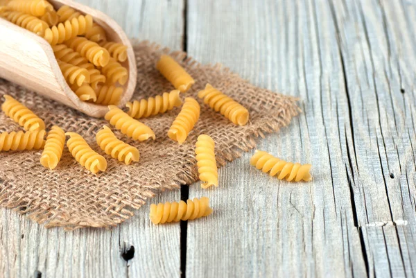 Uncooked fusilli pasta — Stock Photo, Image
