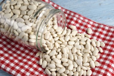 Beyaz fasulye kavanoz