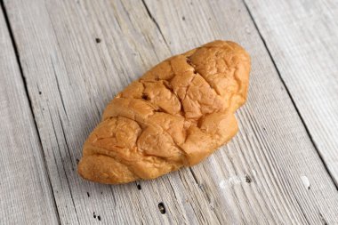 Kruvasan eski ahşap tablo