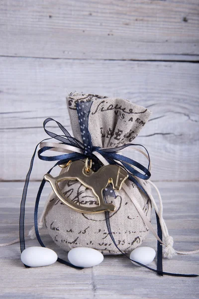 Burlap wedding favor — Stock Photo, Image