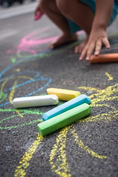 Criança no parque infantil — Fotografia de Stock