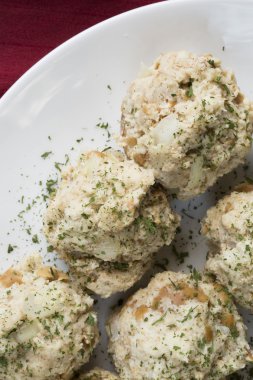 çatal üzerinde lahana turşusu