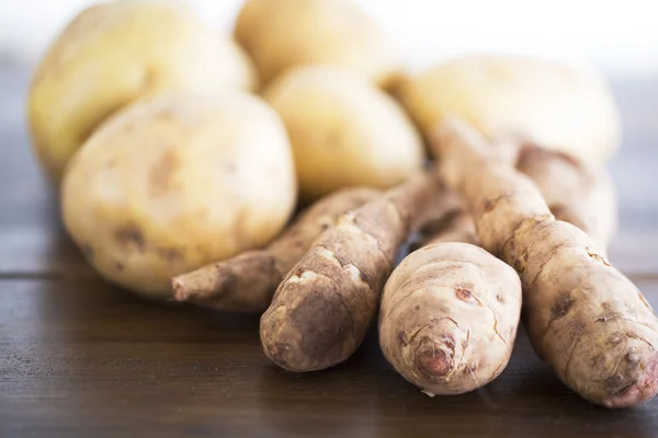 Potatoes and Jerusalem Artichokes — Stock Photo, Image