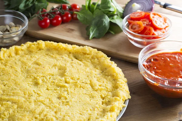 Polenta Pizza skorpa — Stockfoto