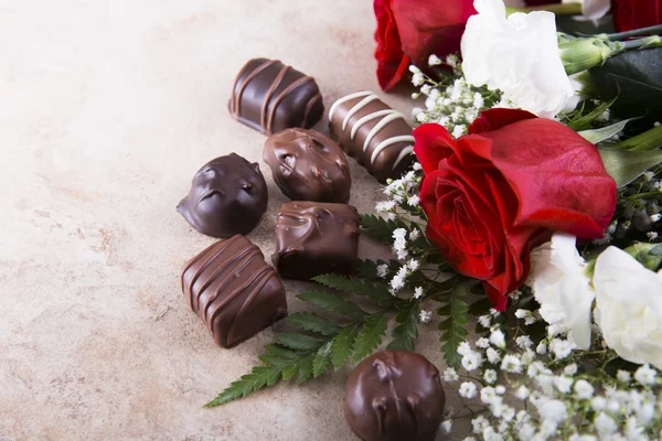 Roses and Candy — Stock Photo, Image