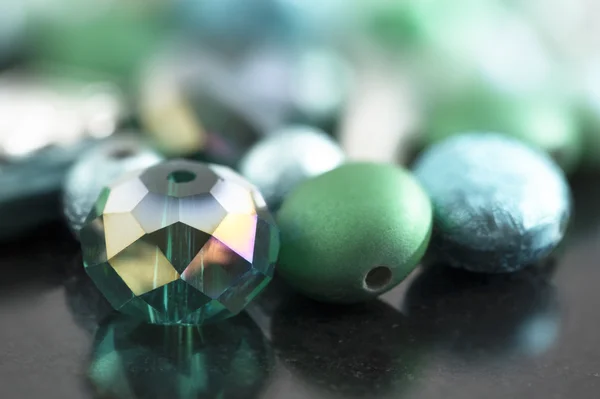 优雅的绿珠子 — 图库照片