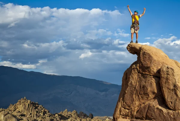 Conquer the mountain. — Stock Photo, Image