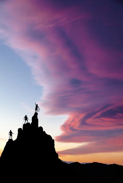 Climbing team on the edge. — Stock Photo, Image