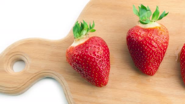 Fresh, ripe, juicy strawberries Dolly shot — Stock Video