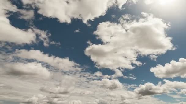 Timelapse nubes rodantes — Vídeos de Stock