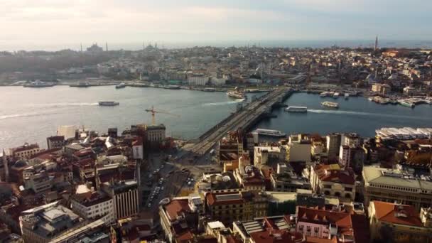 Luftaufnahme des Goldenen Horns von Istanbul bei Sonnenaufgang. Türkei — Stockvideo