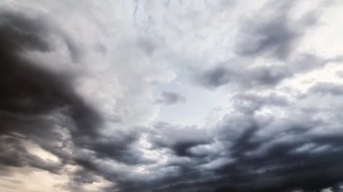 Fırtınalı bulutların zaman çizelgesi