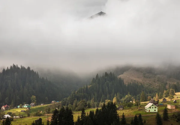 El paisaje de otoño de montaña —  Fotos de Stock